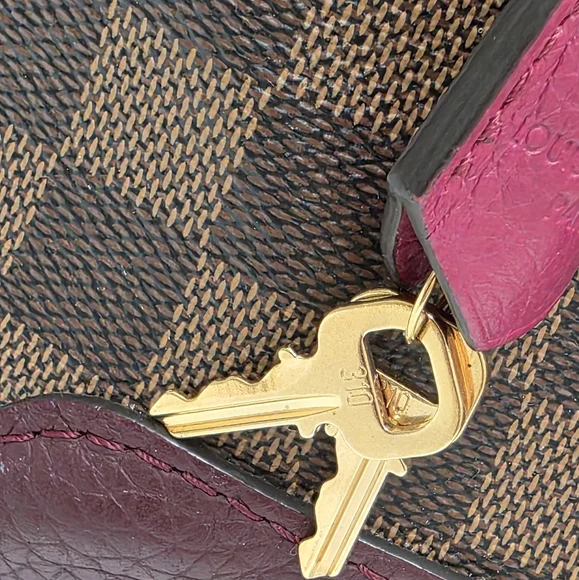 ✨️Excellent condition Louis Vuitton Hyde Park Damier Ebene Bag - Picture 13 of 15